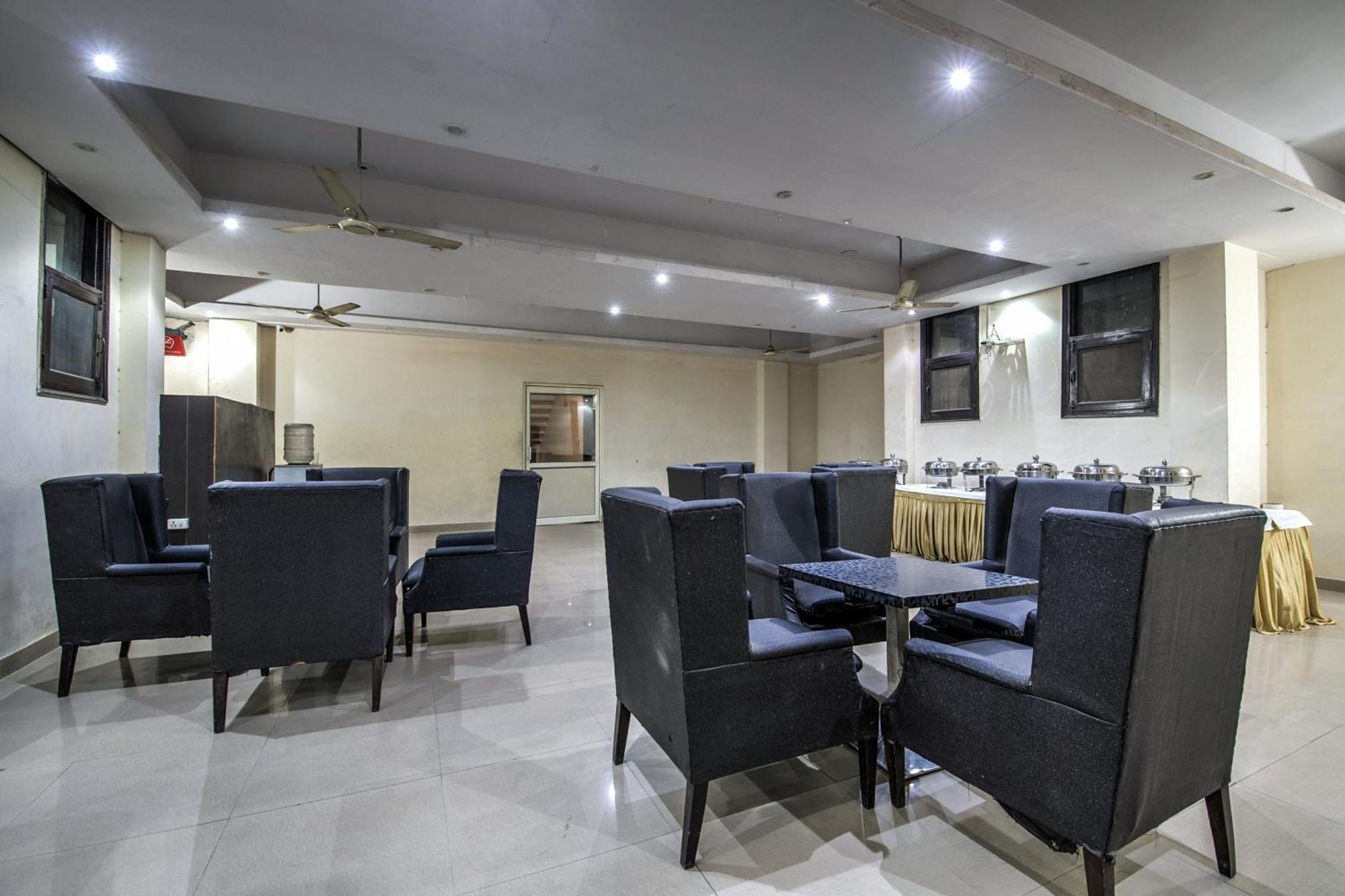 Hotel O Crosswinds Residency Indirapuram Экстерьер фото